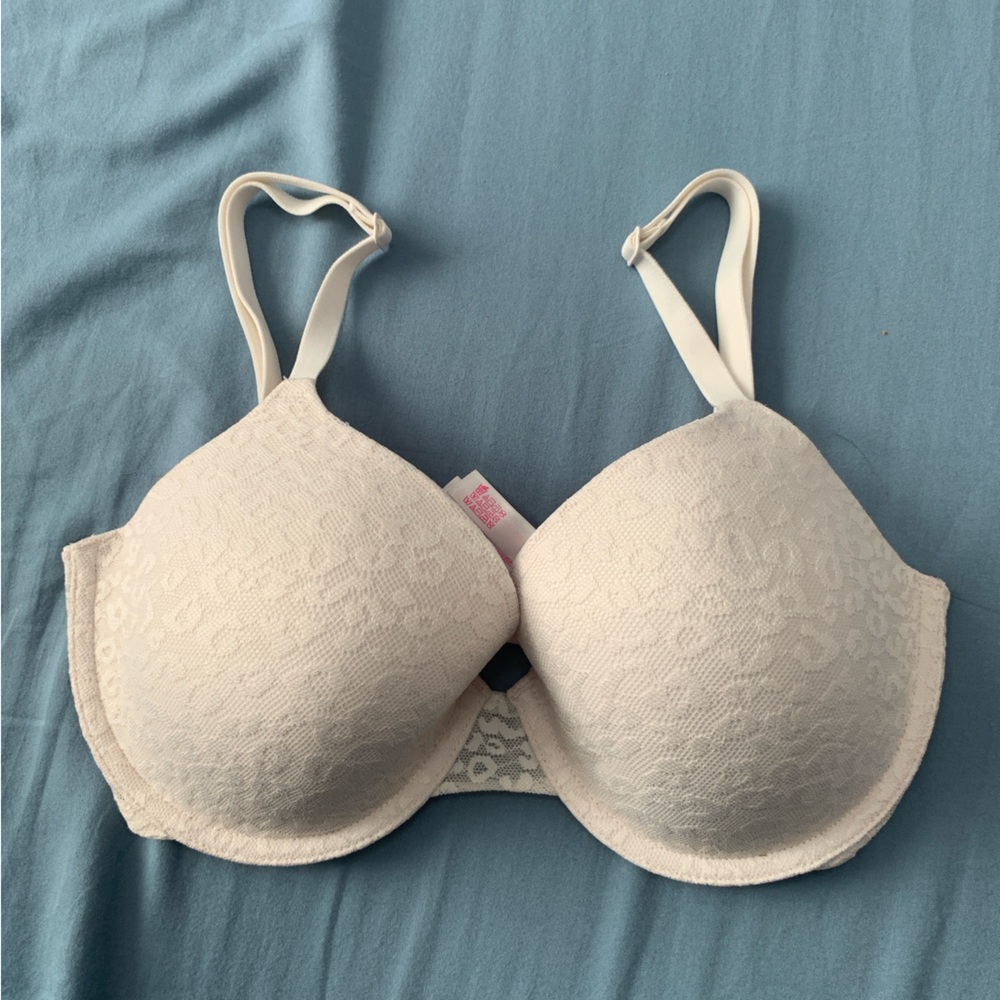 Victoria Secret - White Lace Cup Bra